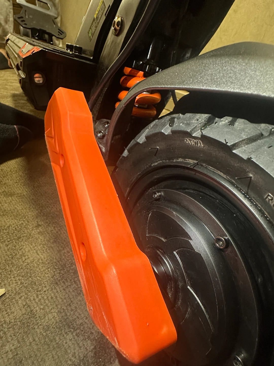 Isinwheel Electric Scooter with Toolkit - photo 2