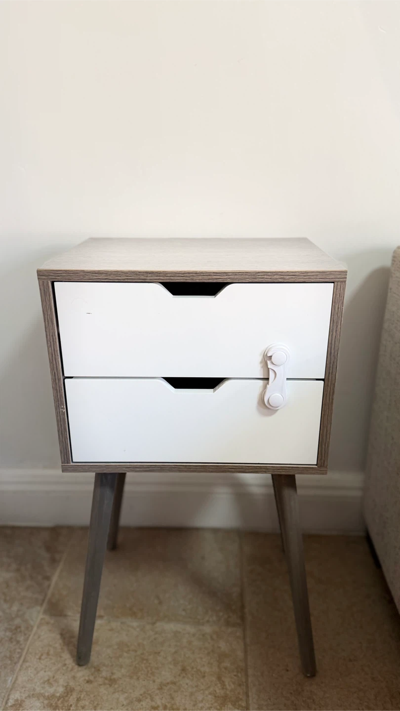 Set of Two Mid-Century Modern Nightstands