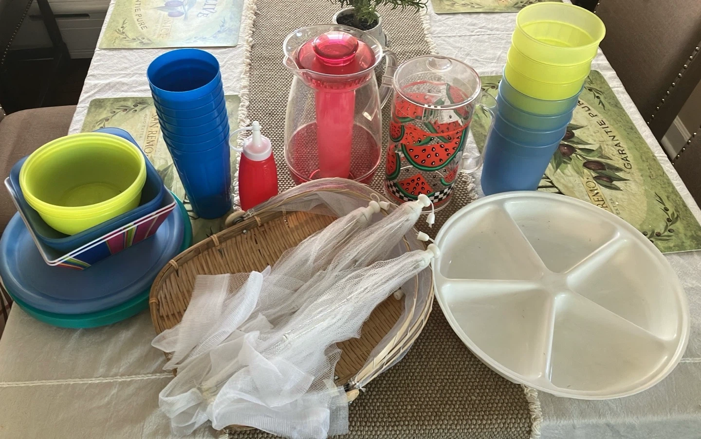 End of season plastic serve ware