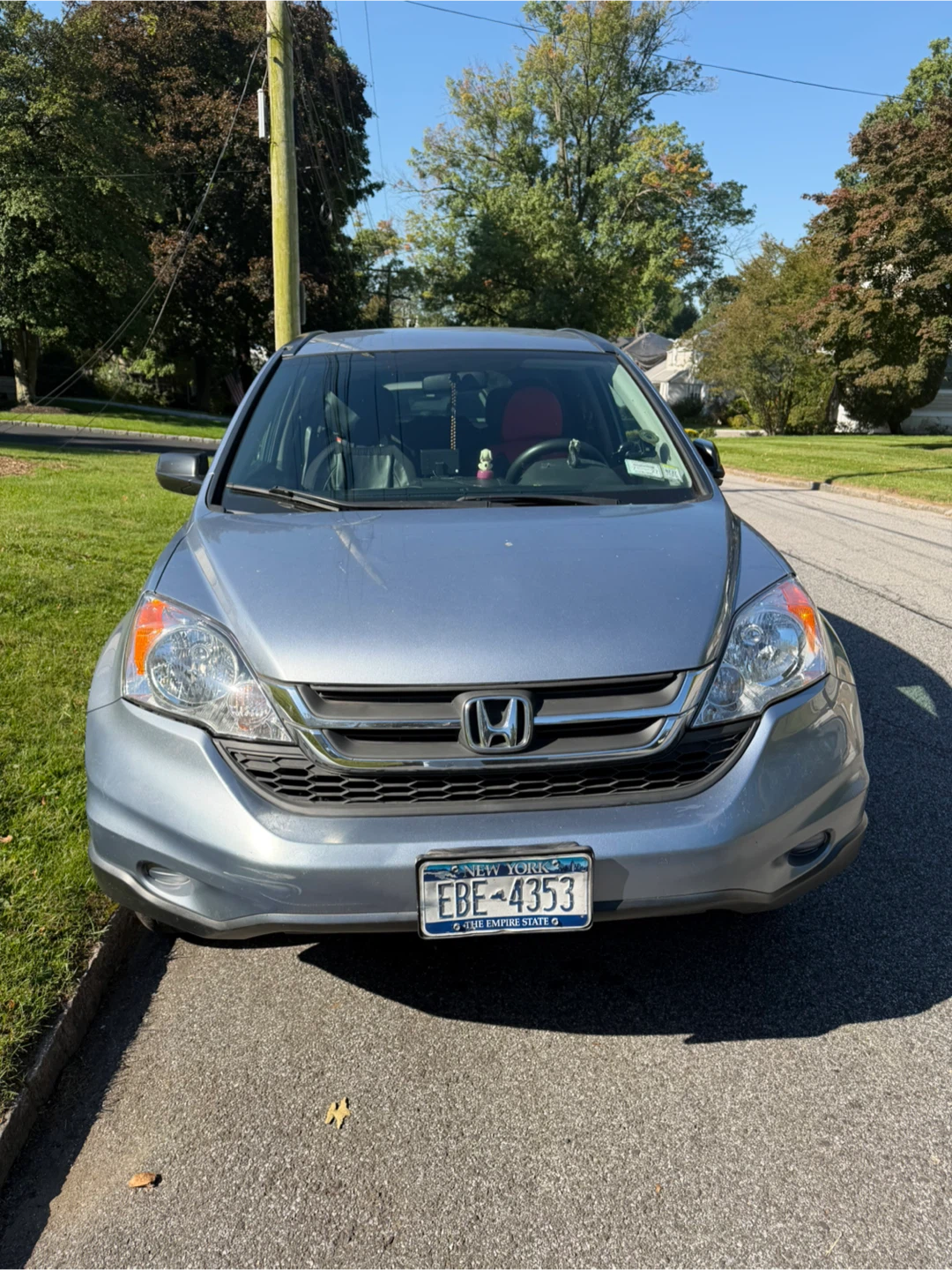 Silver Honda CR-V 4WD