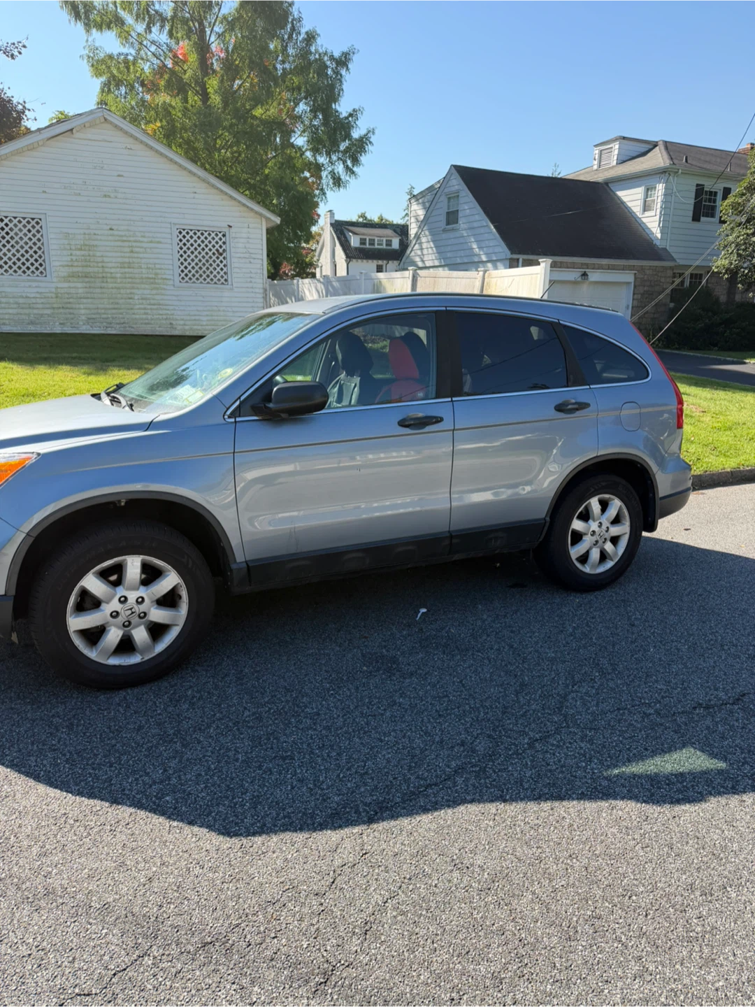 Silver Honda CR-V 4WD - photo 2