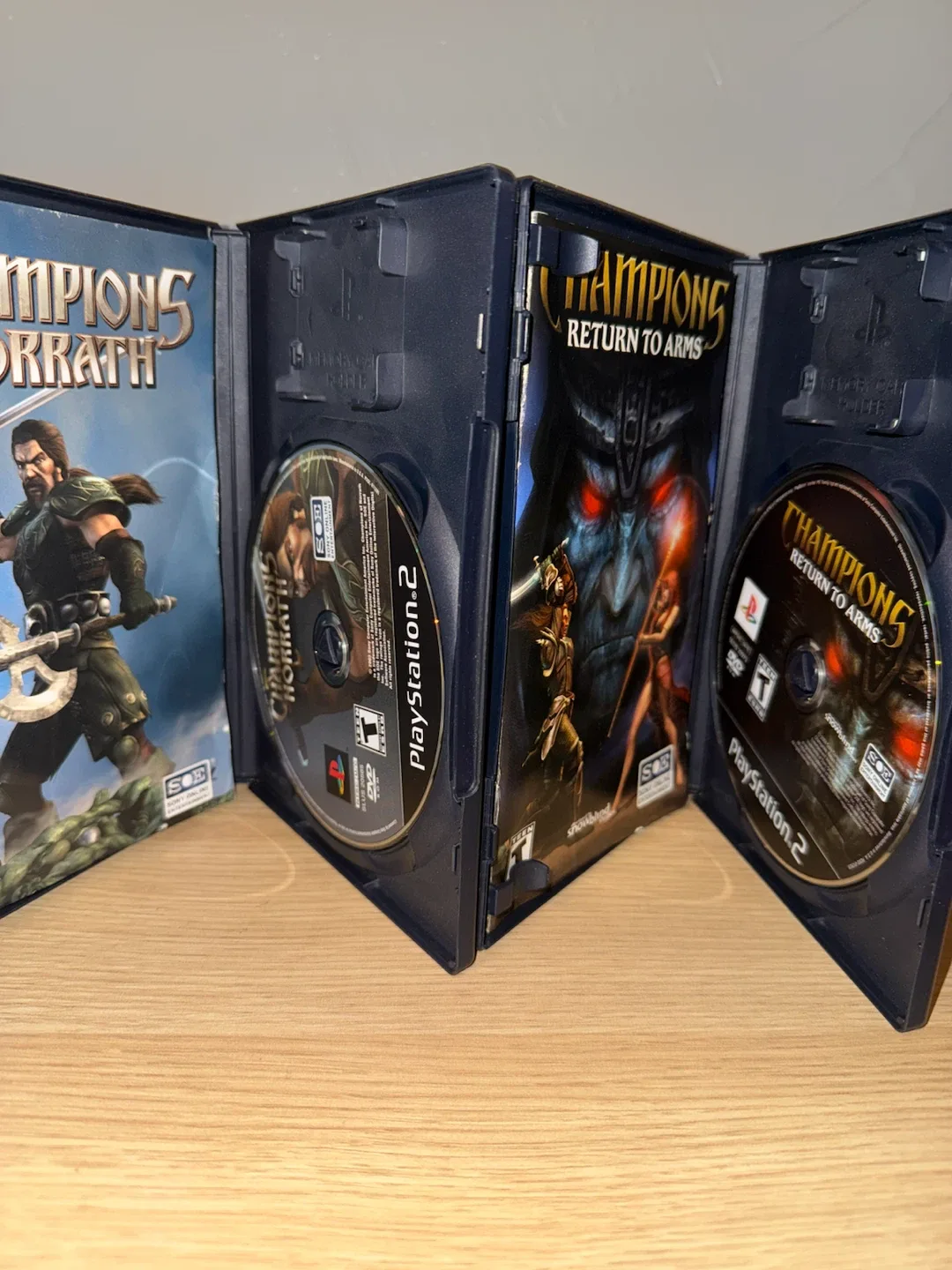 Champions of Norrath & Return to Arms PS2 Games - photo 2