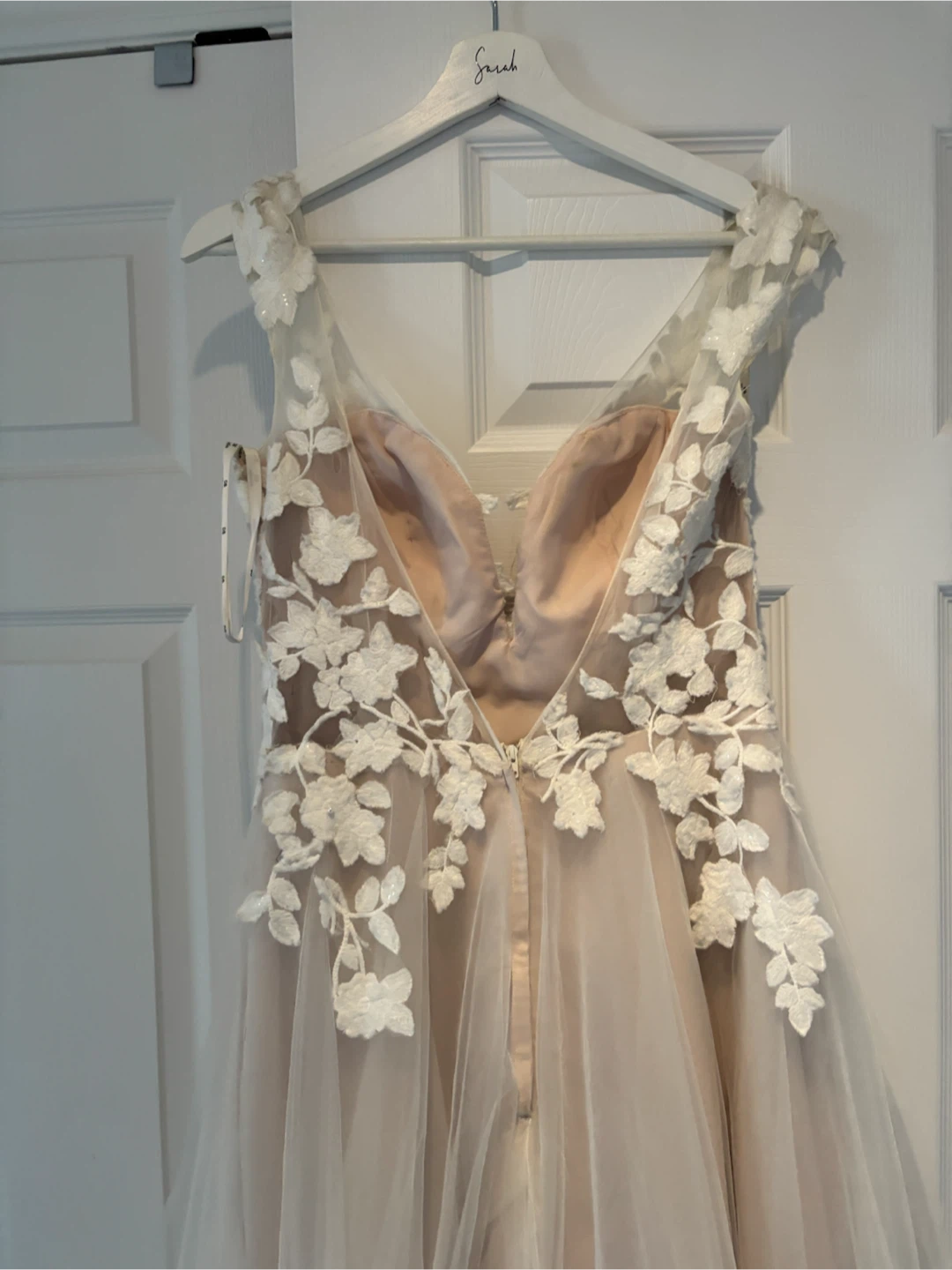 DB Studio Wedding Dress - photo 2