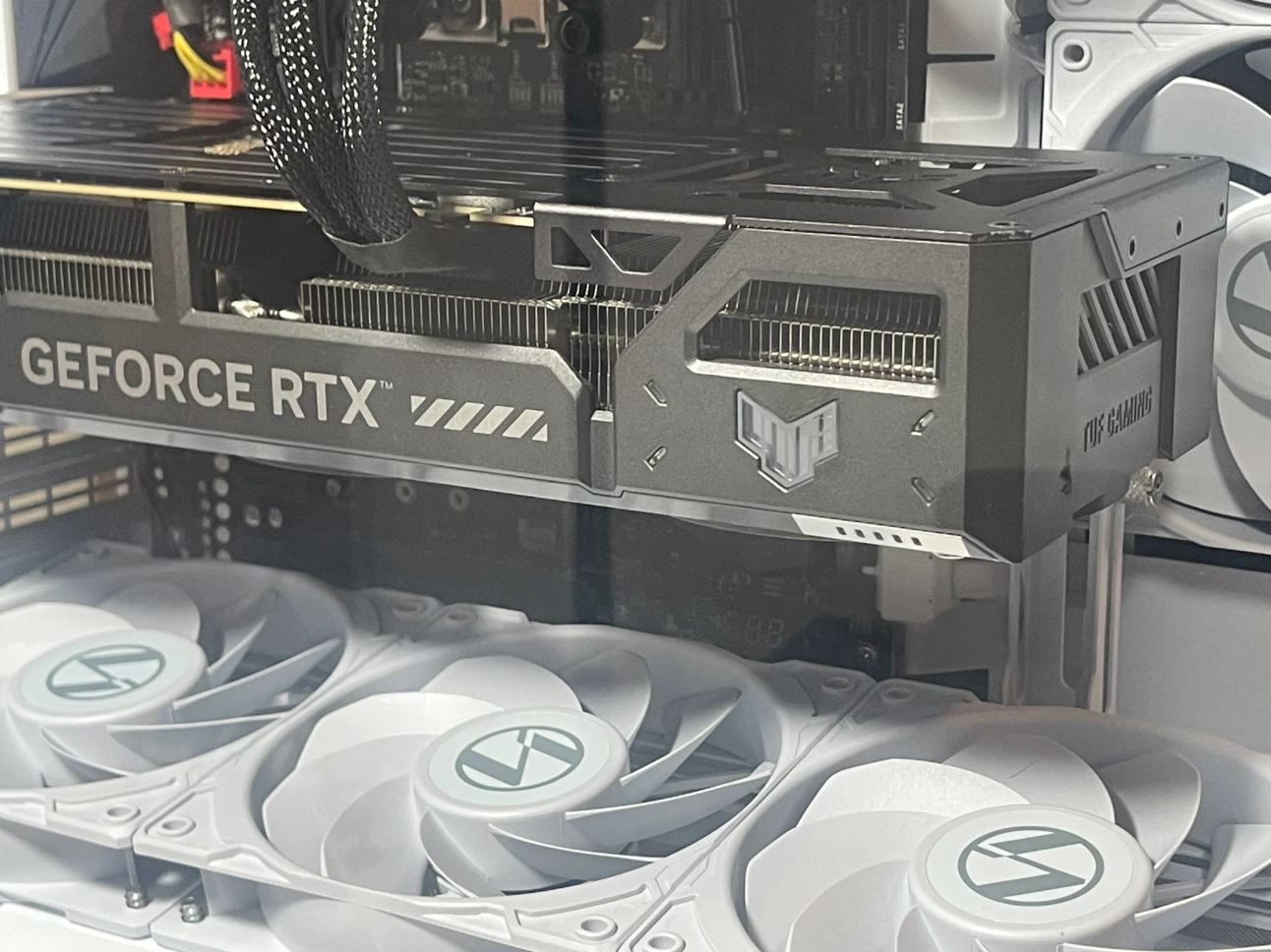 ASUS RTX 5070 OC TUF Gaming 12GB GPU Graphics Card - photo 3