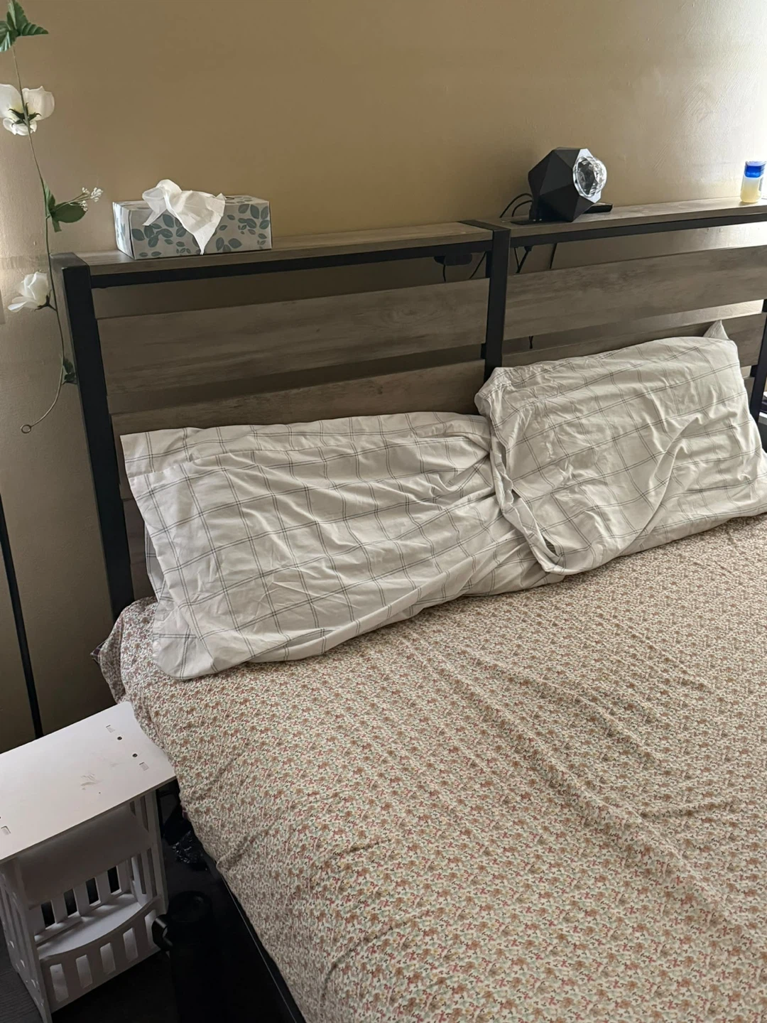 Industrial style bed frame and mattress - photo 2
