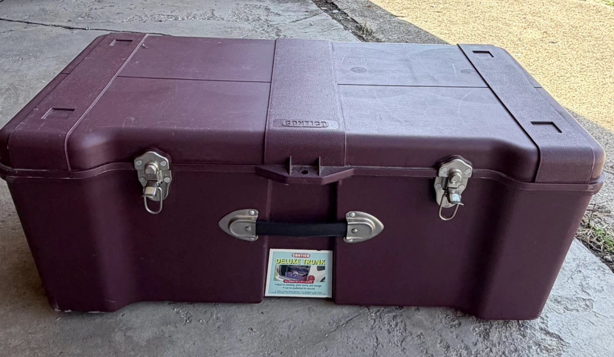 Contico Deluxe Trunk Storage Bin
