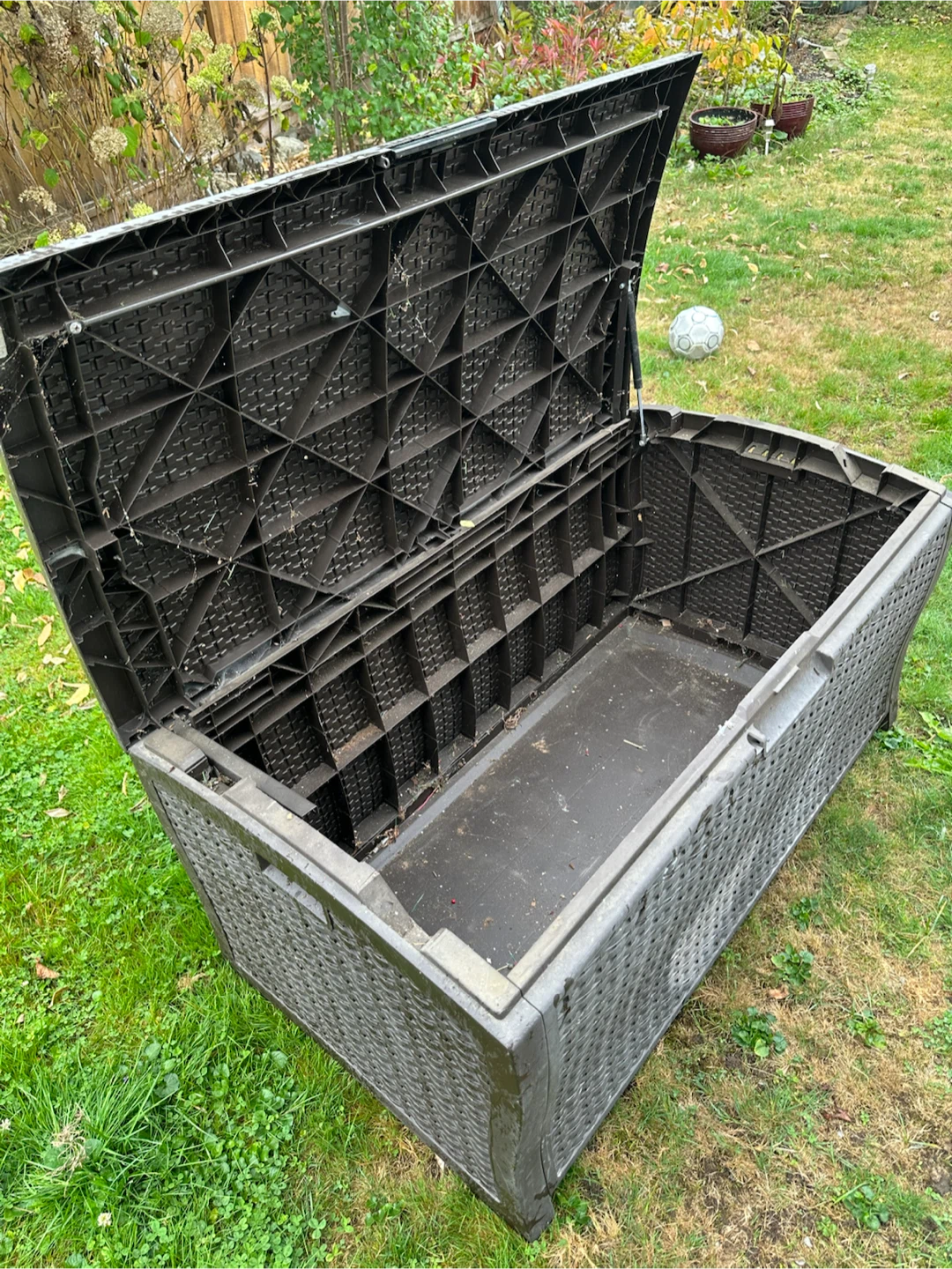 Large Brown Outdoor Storage Deck Box - photo 3