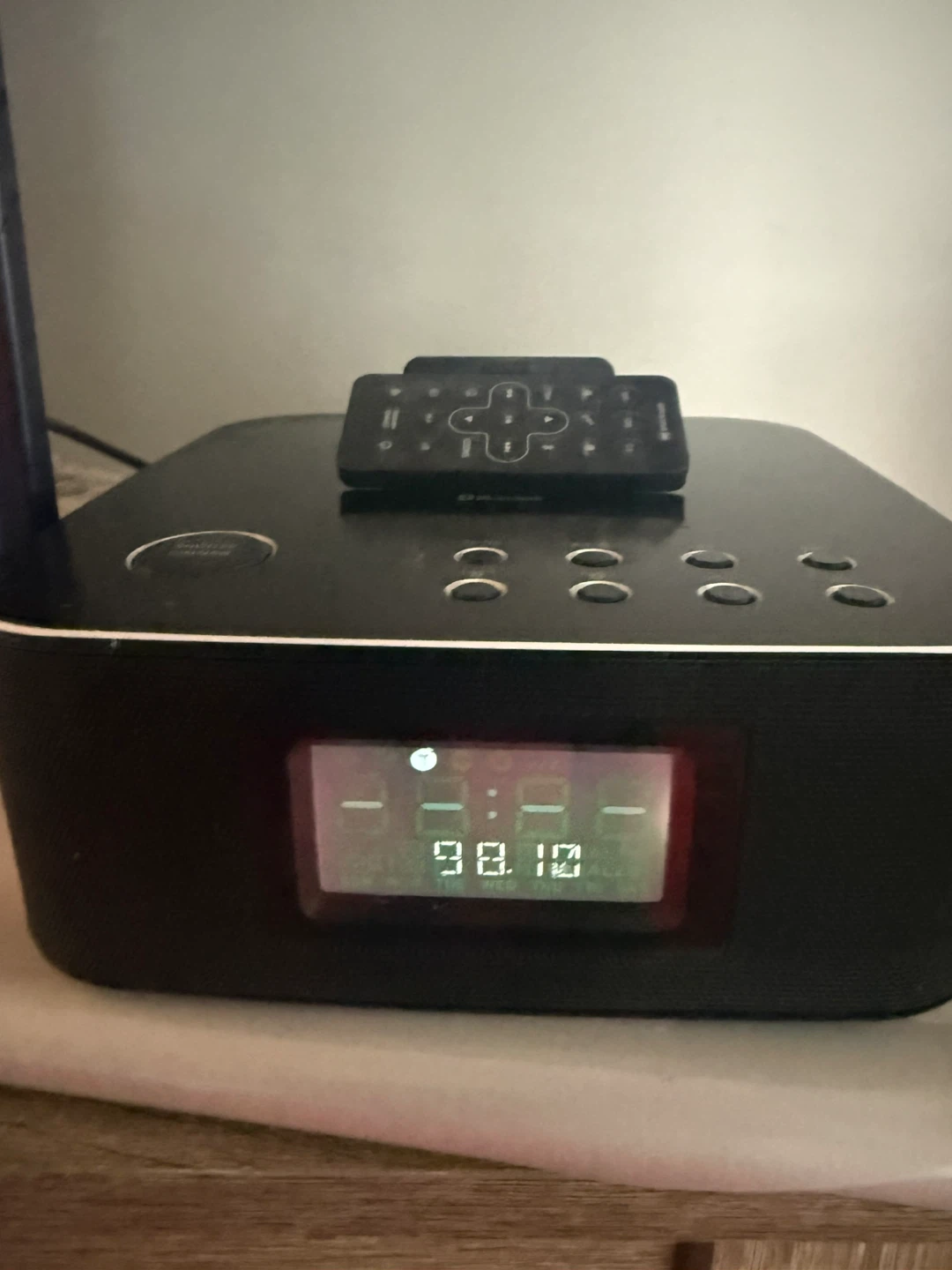 Blackweb Bluetooth Alarm Clock Radio - photo 2