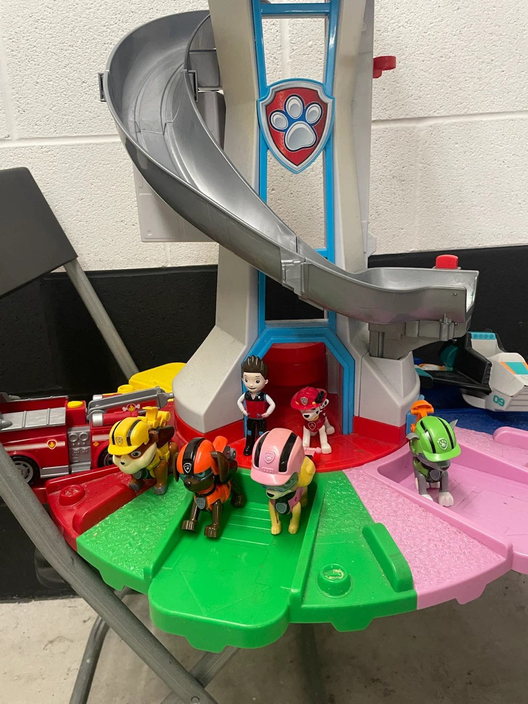 Paw Patrol Lookout Tower Play Set - photo 2