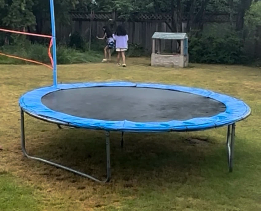 Outdoor Round Backyard Trampoline