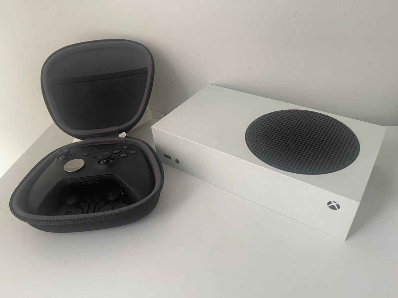 Xbox Series S with Xbox Elite Series 2 Pro Controller