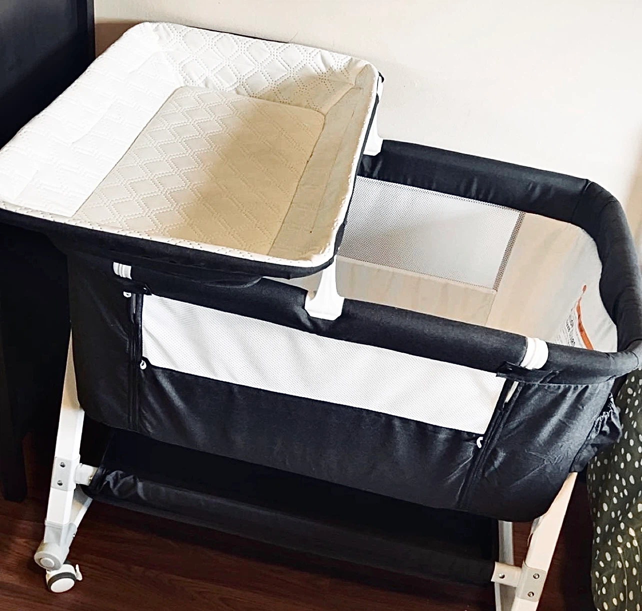 Baby Bassinet with Change Table