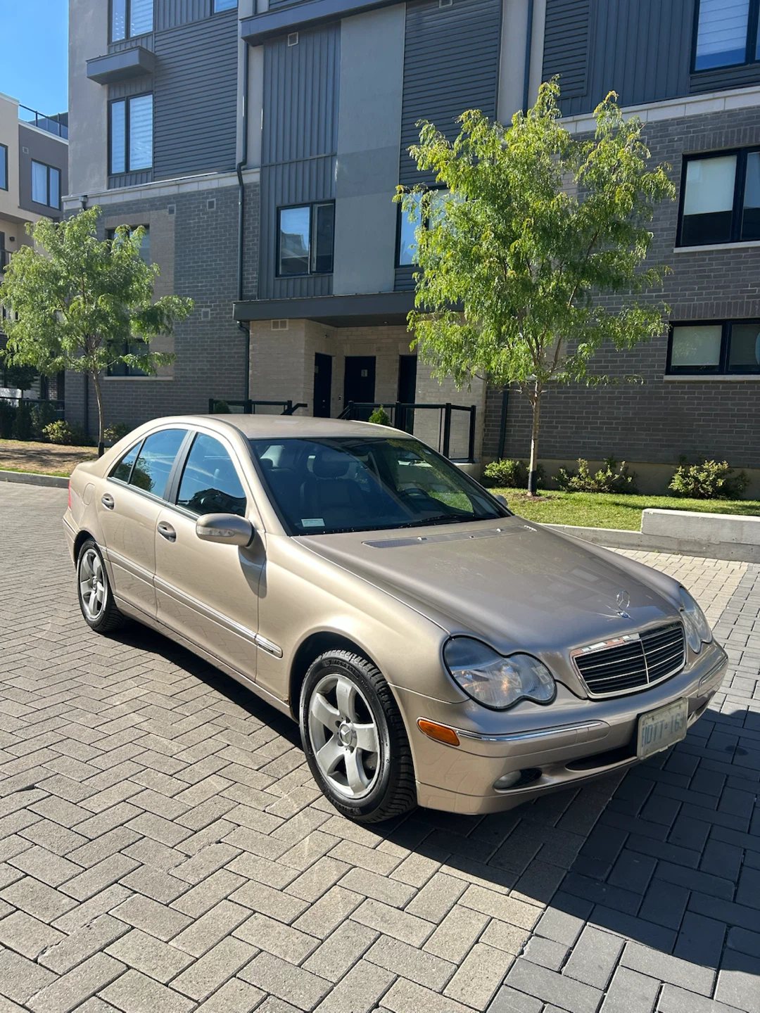80,000km Mercedes-Benz C240 - photo 2