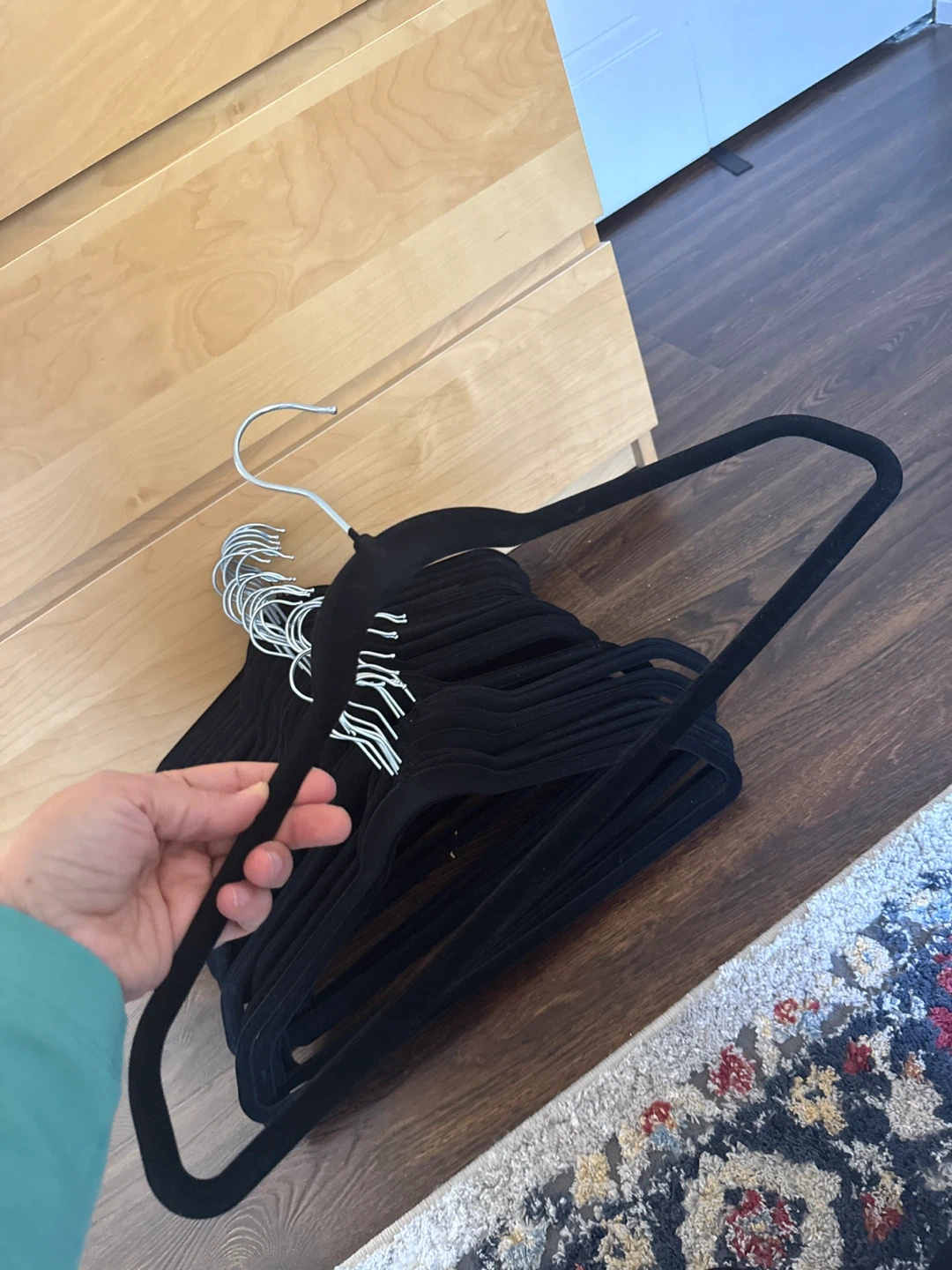 Set of 36 Black Velvet Clothes Hangers - photo 2
