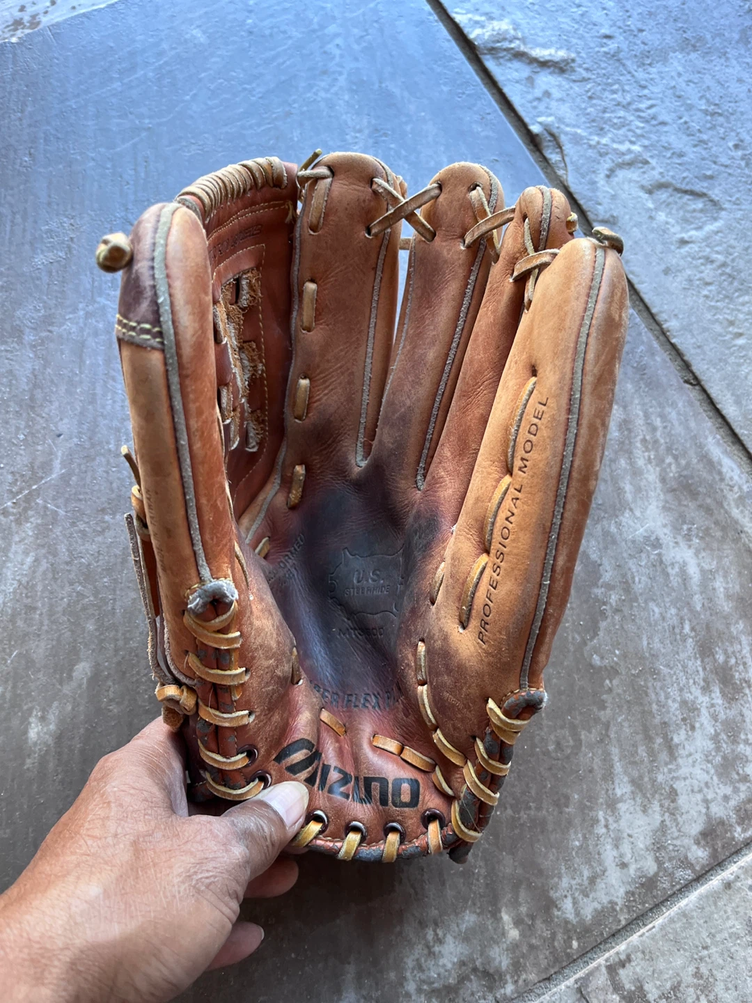 Mizuno Professional Model Baseball Glove - photo 4