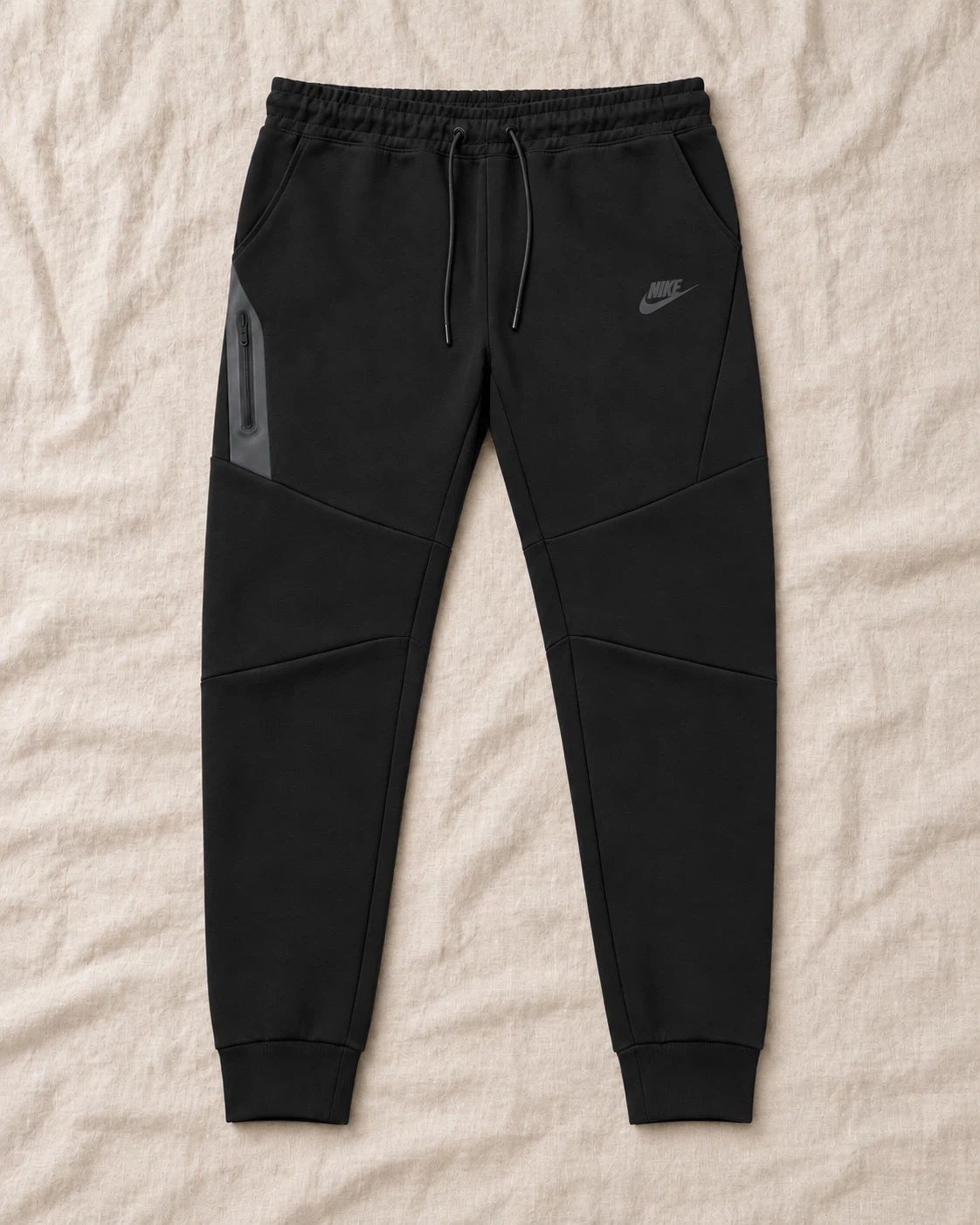 NIKE TECH FLEECE JOGGERS - BLACK