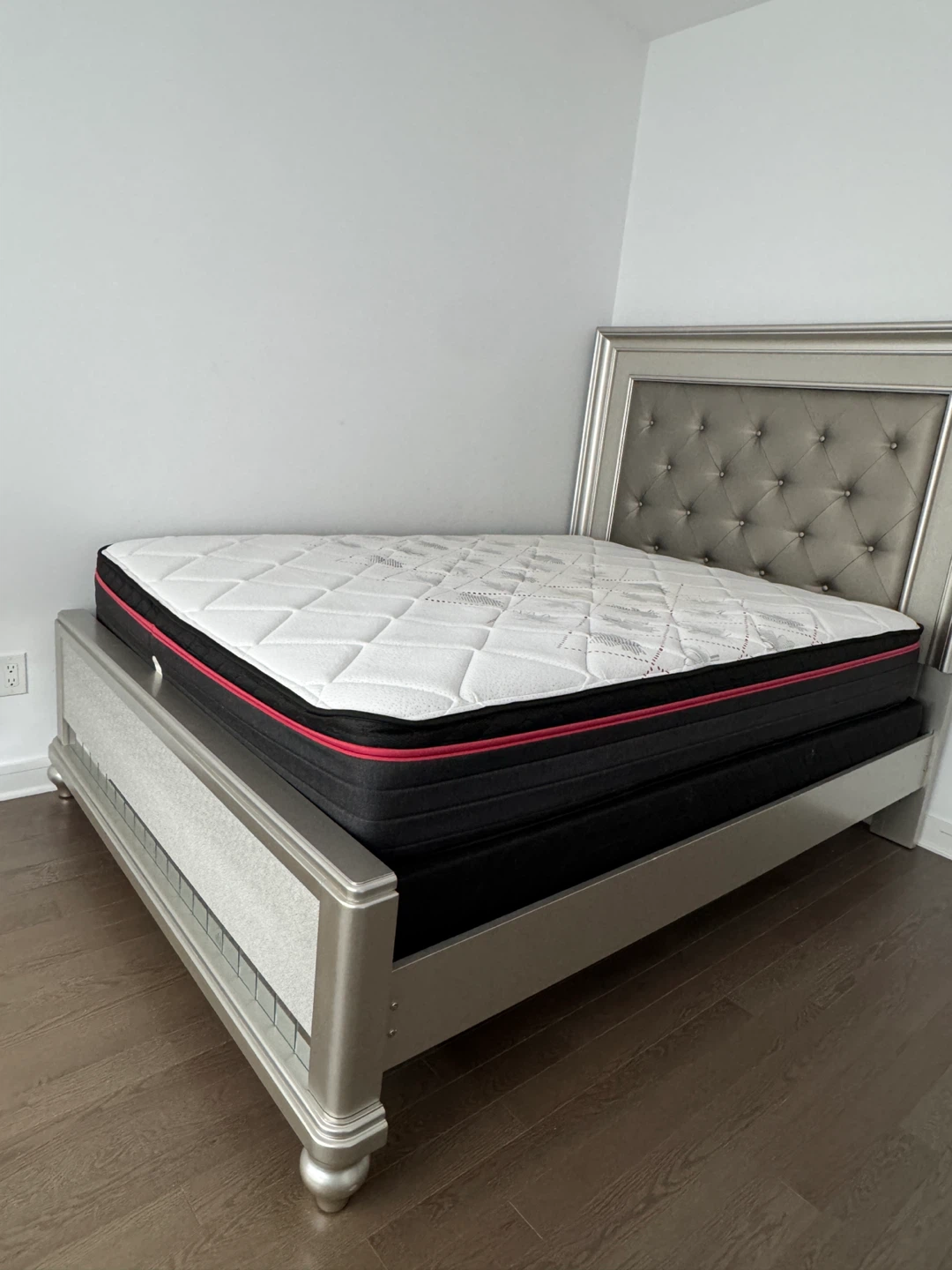 Silver tufted bed frame with matching nightstand - photo 2