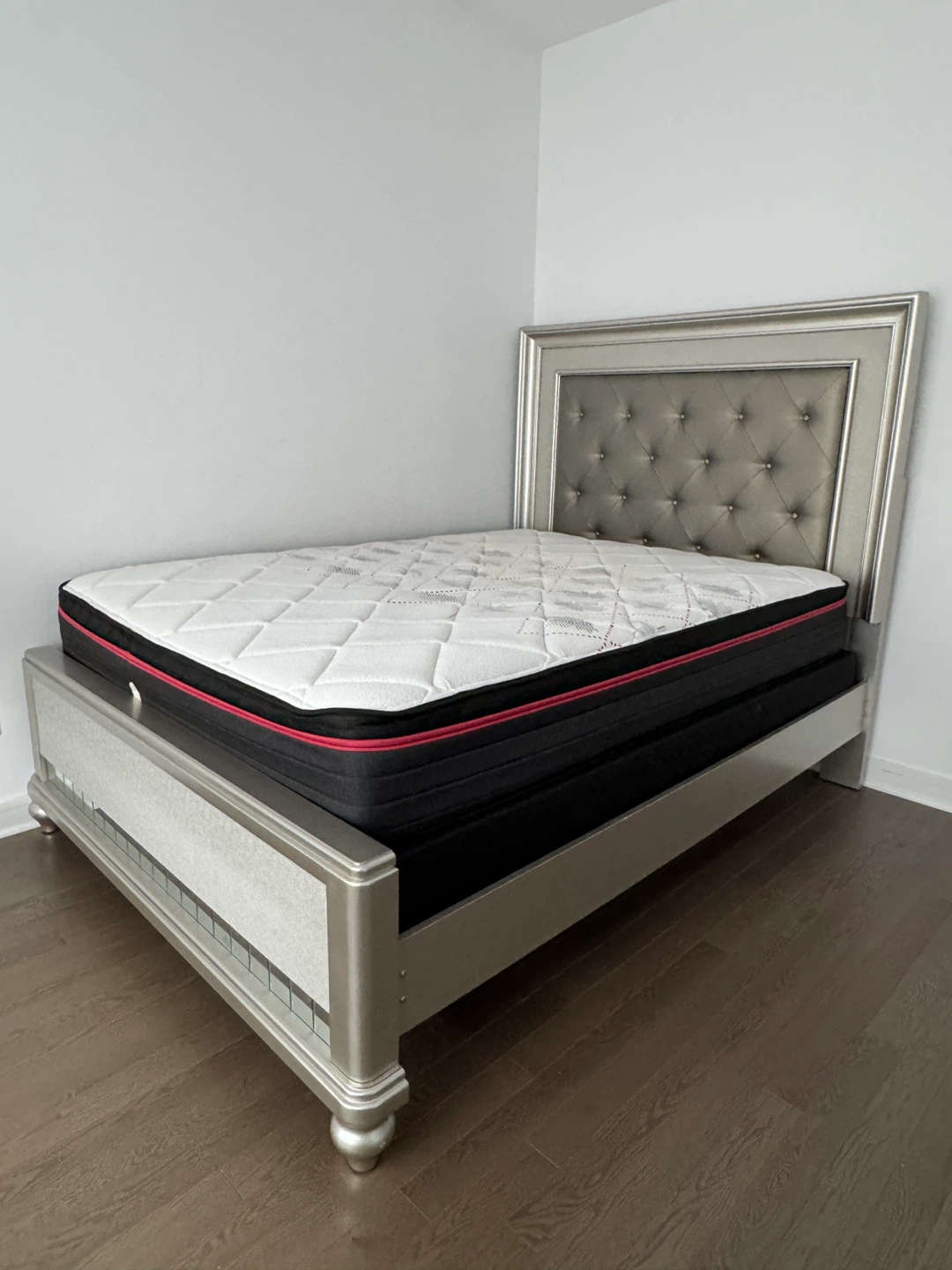 Silver tufted bed frame with matching nightstand - photo 5
