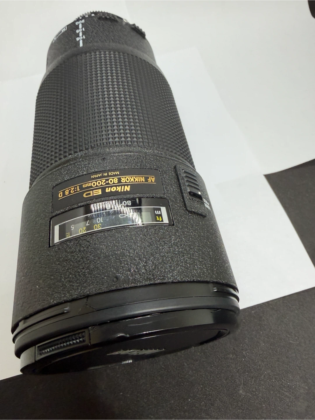 Nikon AF Nikkor 80-200mm f/2.8D ED lens