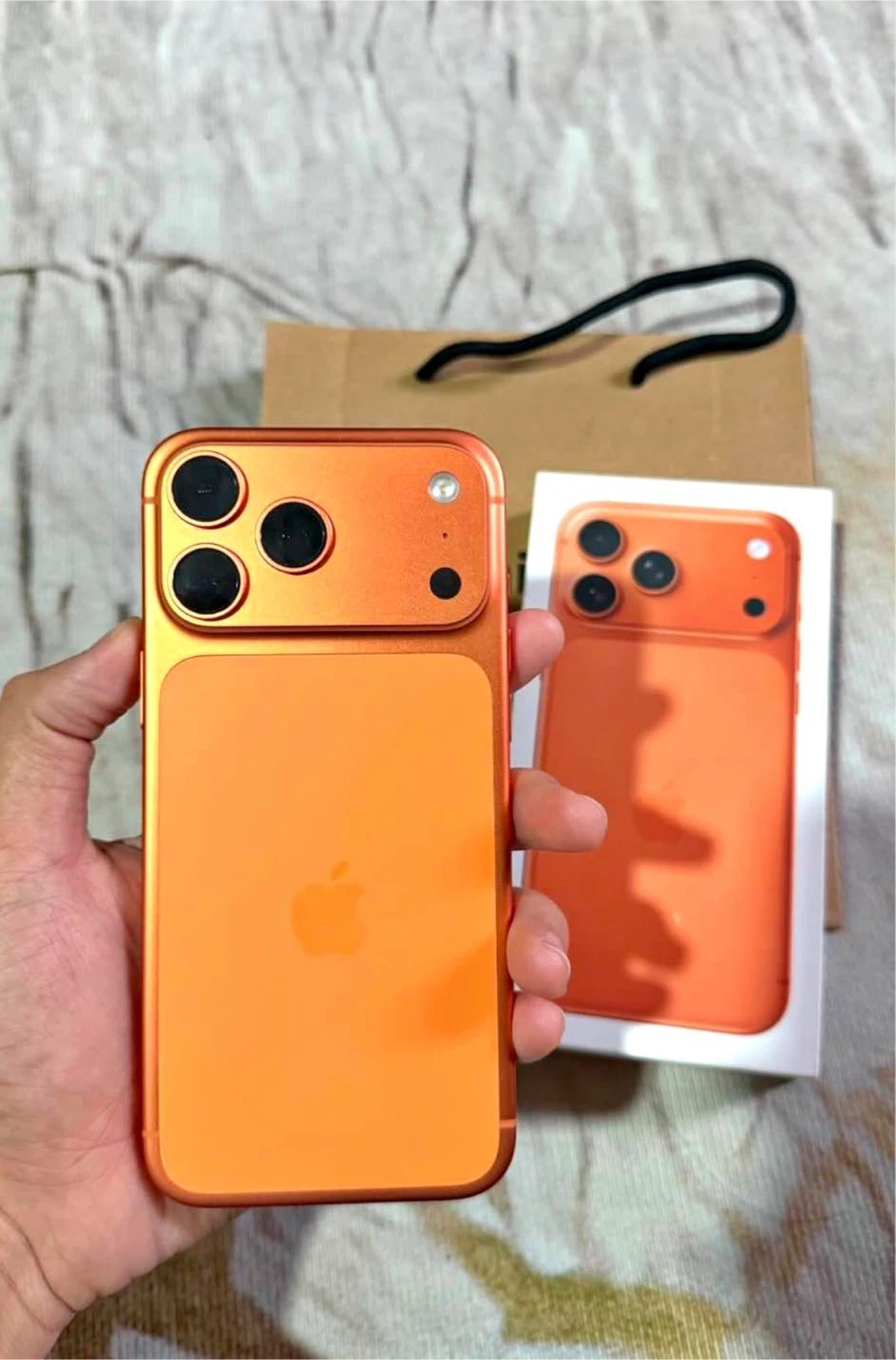 iPhone 17 pro max - photo 3
