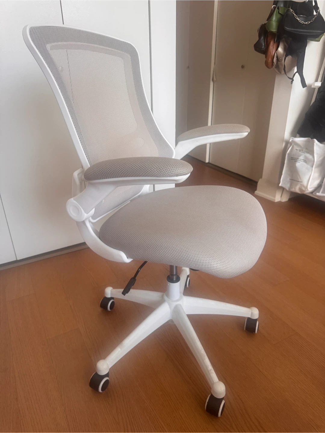 Ergonomic Office Chair - Like BRAND NEW