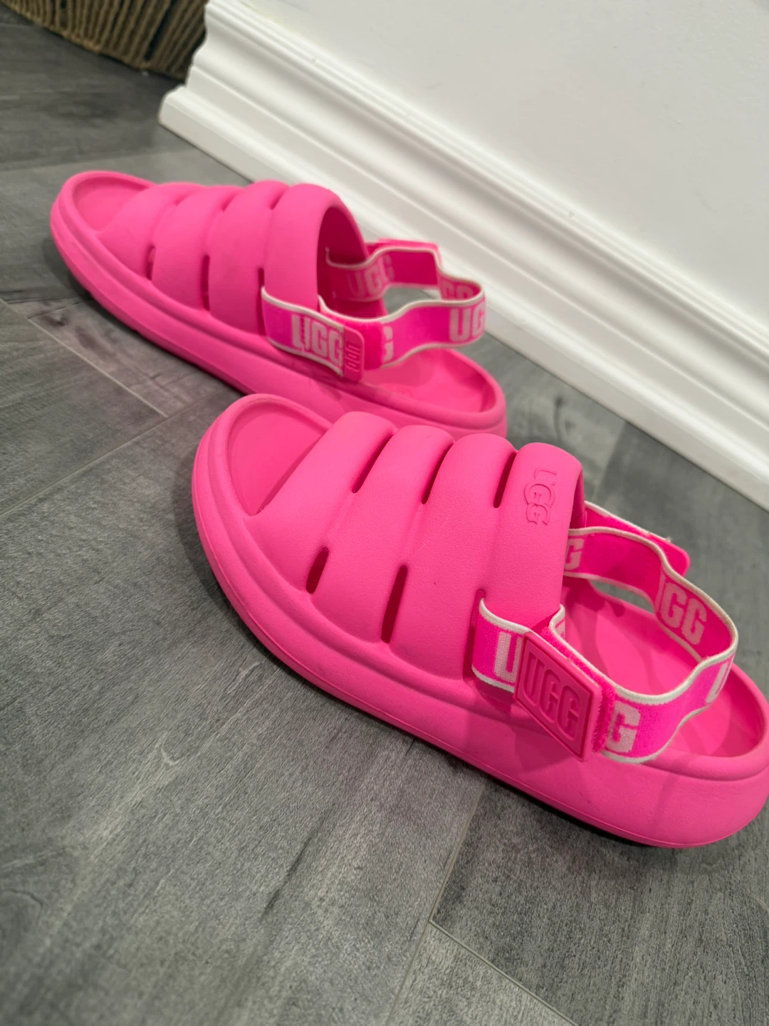 UGG Pink Foam Sandals - photo 2