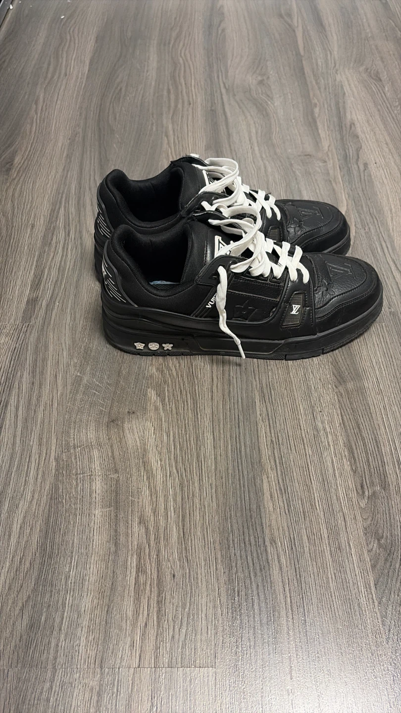 Louis Vuitton Black Sneakers - photo 2