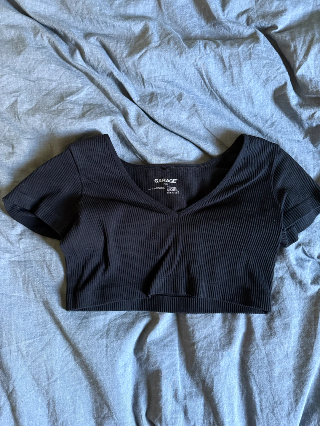 🖤Garage Black Ribbed Crop Top - Size Small