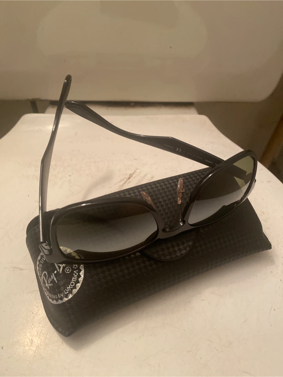 Ray-Ban Sunglasses with Case