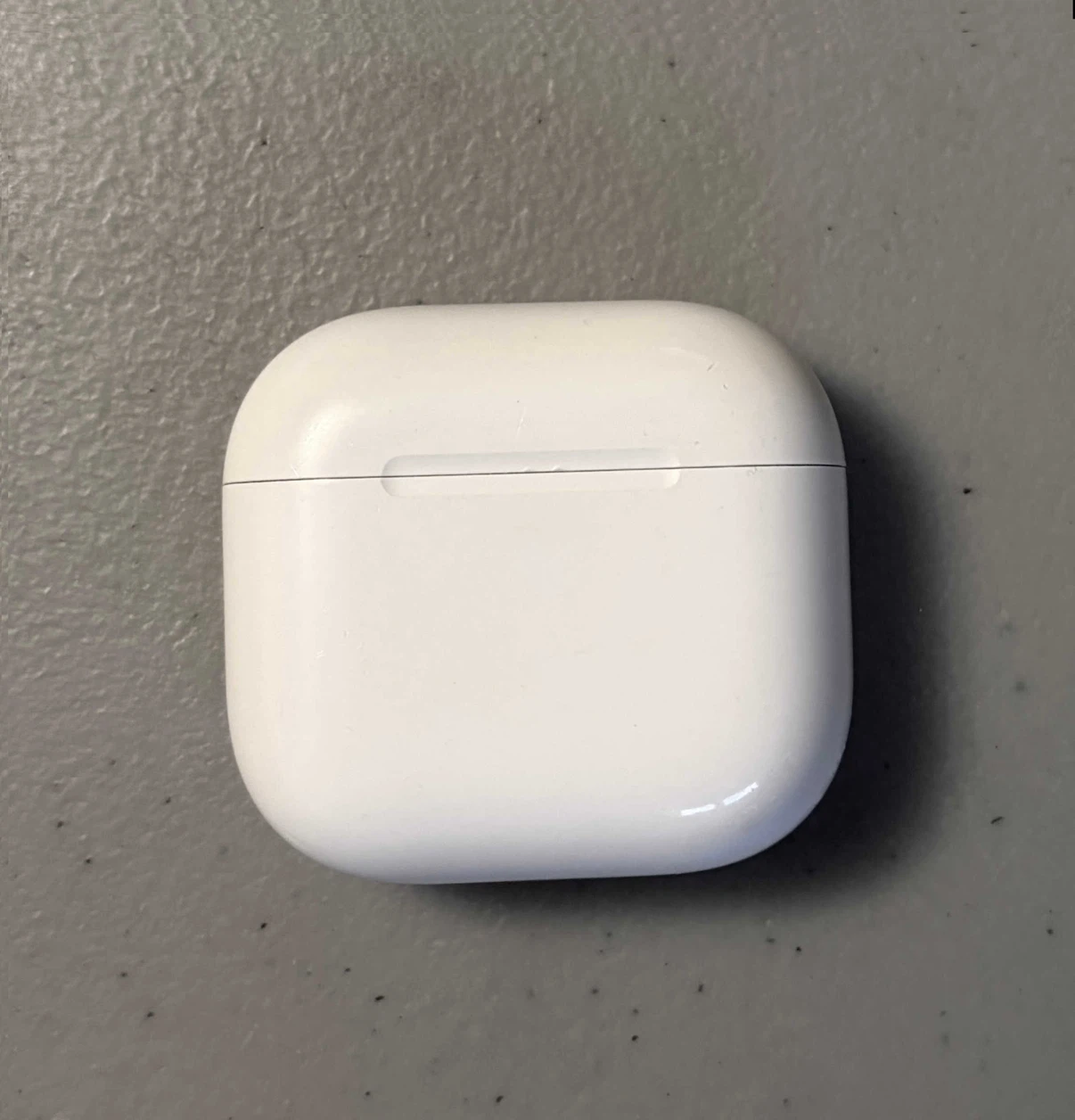 AirPods 4 Case only - photo 2