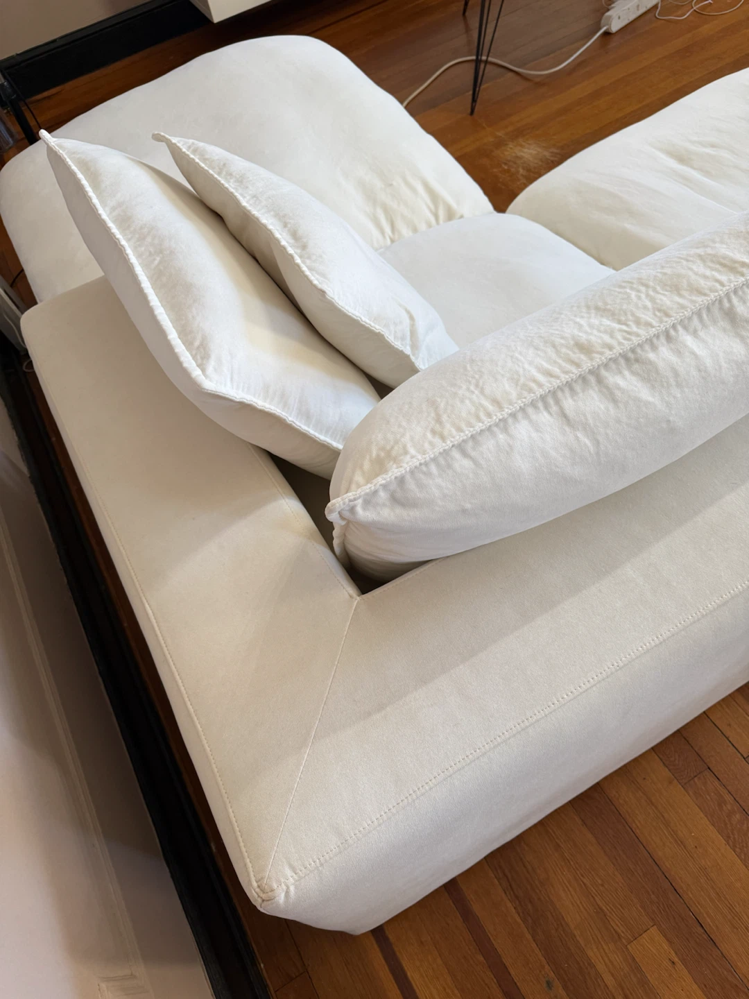 White Sectional Sofa with Chaise