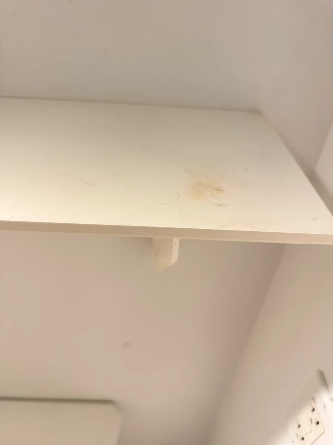 White Wall-Mounted Shelf - photo 3