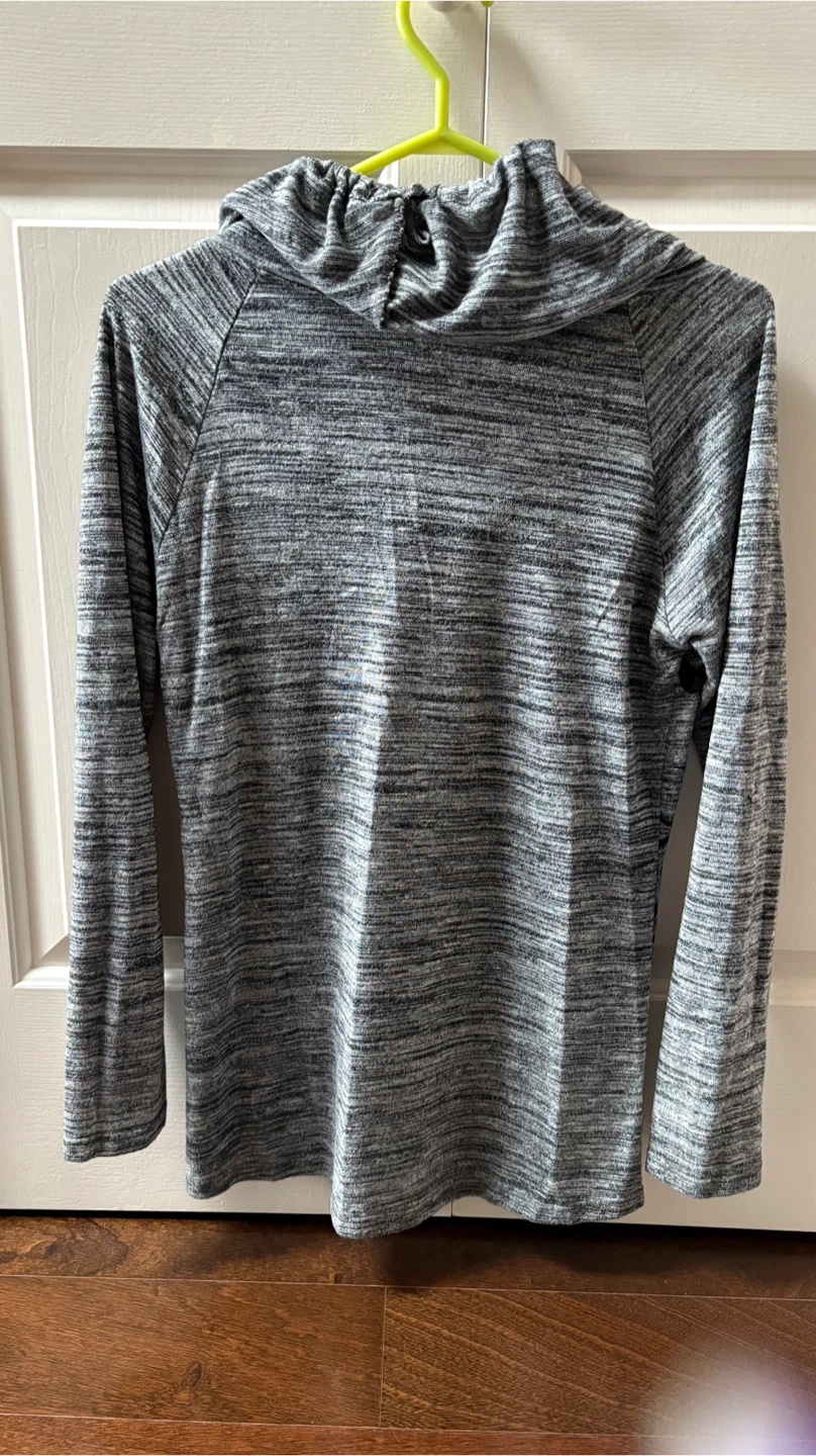 Grey cowl neck top with bird print - Size S - photo 2