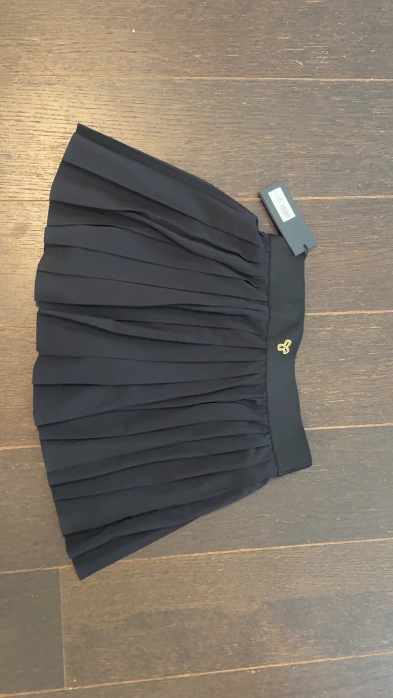 TNA Aritzia New With Tags Black Tennis Skirt