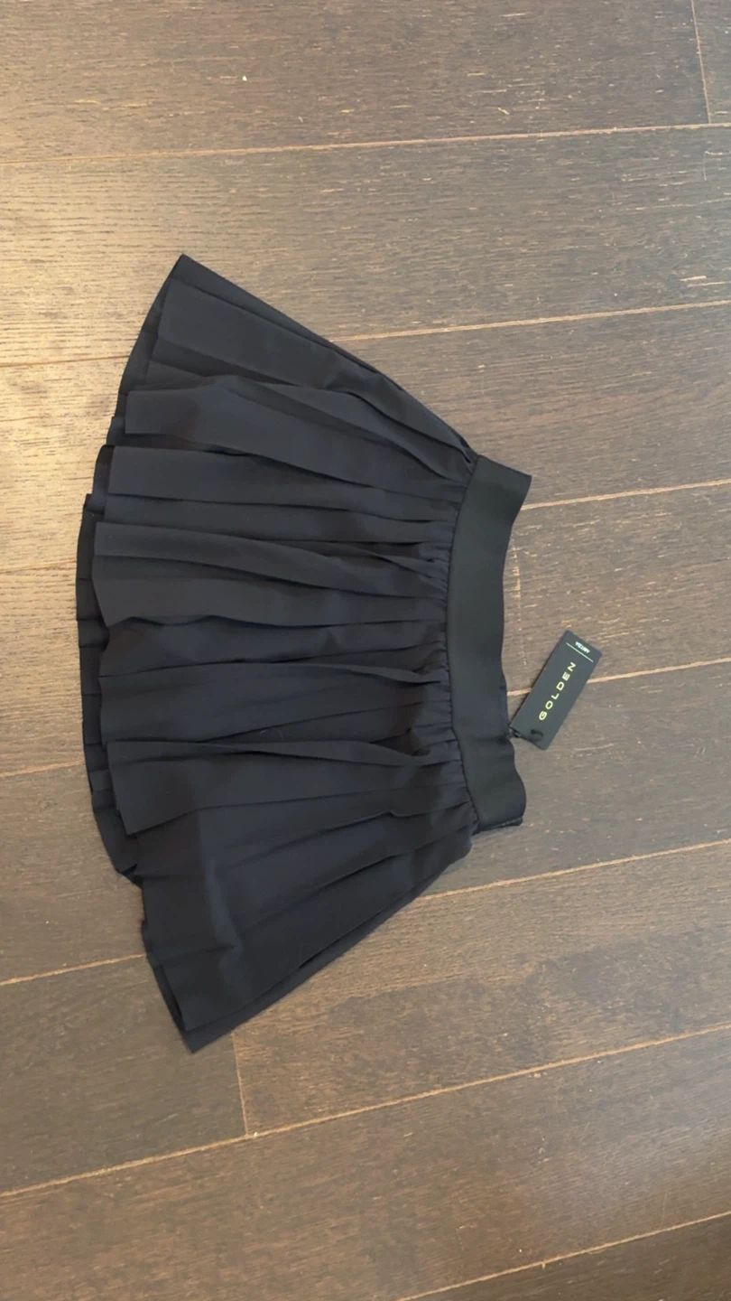 TNA Aritzia New With Tags Black Tennis Skirt - photo 2