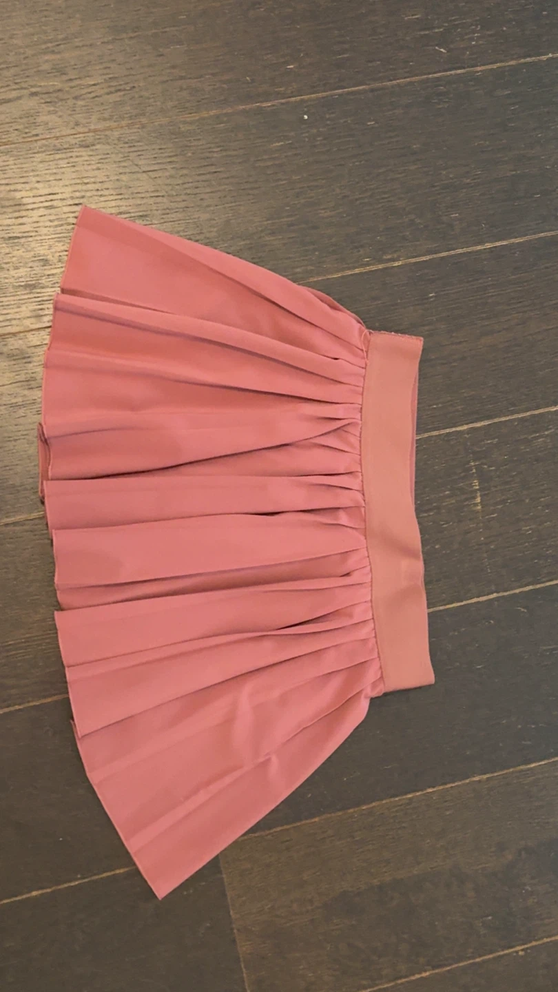 TNA Aritzia Tennis Skirt - photo 2