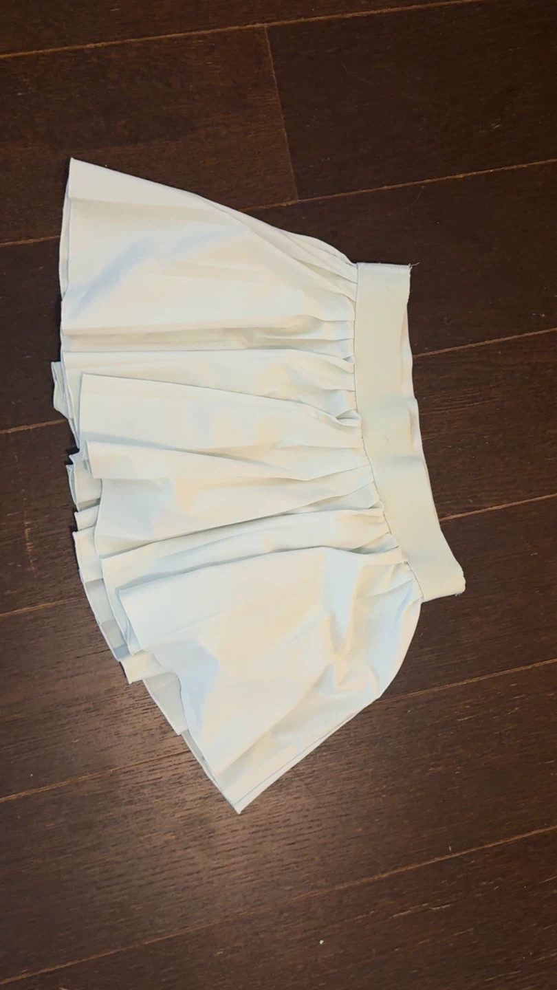 TNA Aritzia Tennis Skirt Light Green