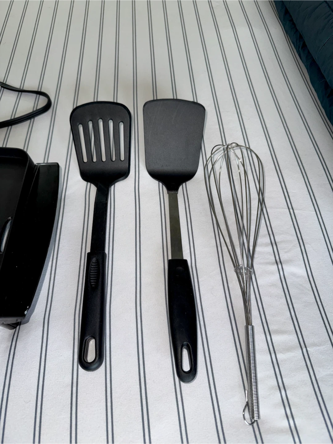 Black+Decker Electric Griddle (great for camping) - photo 2