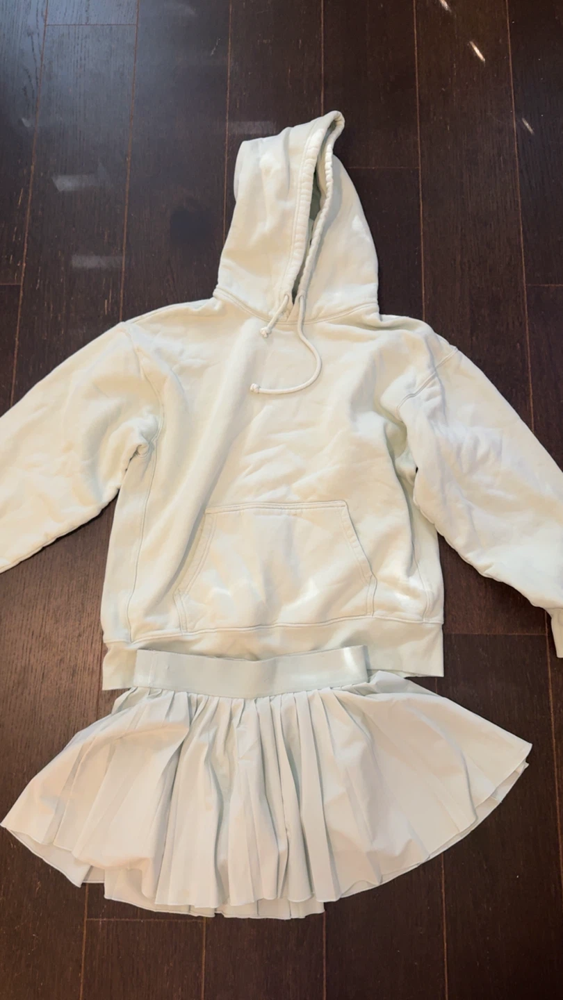 TNA Aritzia Sweater And Skirt Light Green Set - photo 2