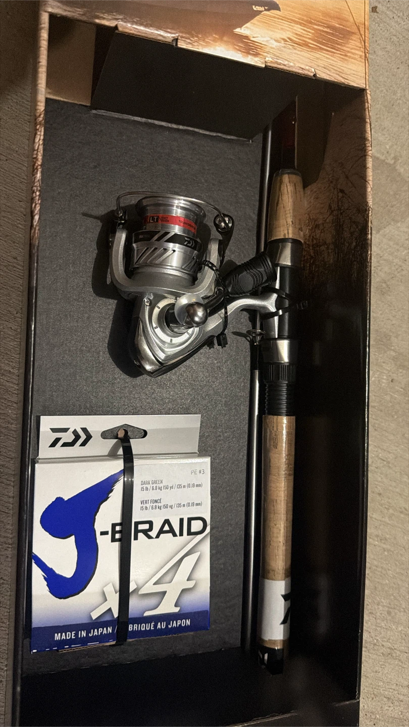 Daiwa 7-Piece Fishing Tackle Kit - photo 2