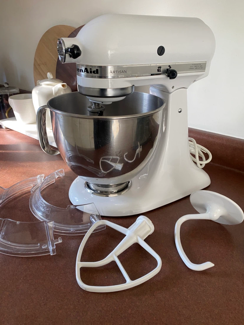 KitchenAid Artisan Stand Mixer New condition