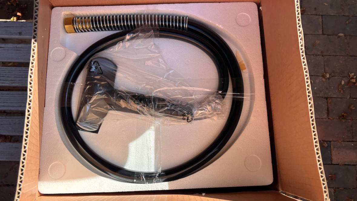 Econoco SteamButler ST300 Garment Steamer - photo 4