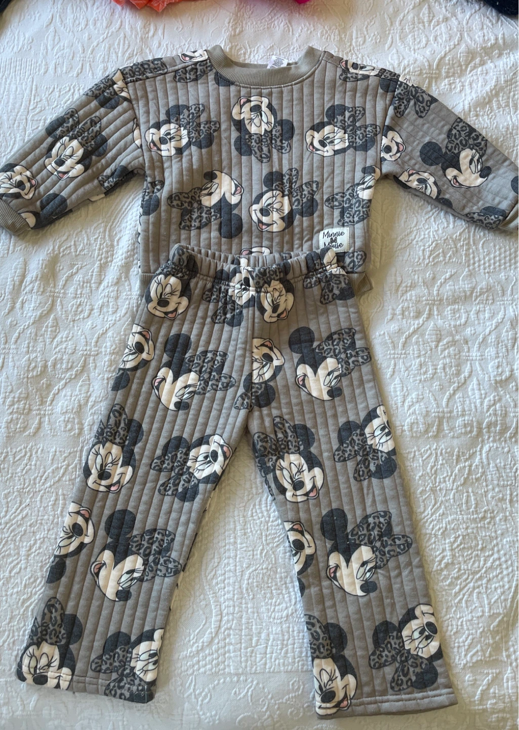 Minnie Mouse Two-Piece Outfit Size 3T