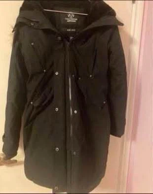 Women’s winter coat (New) (Small)