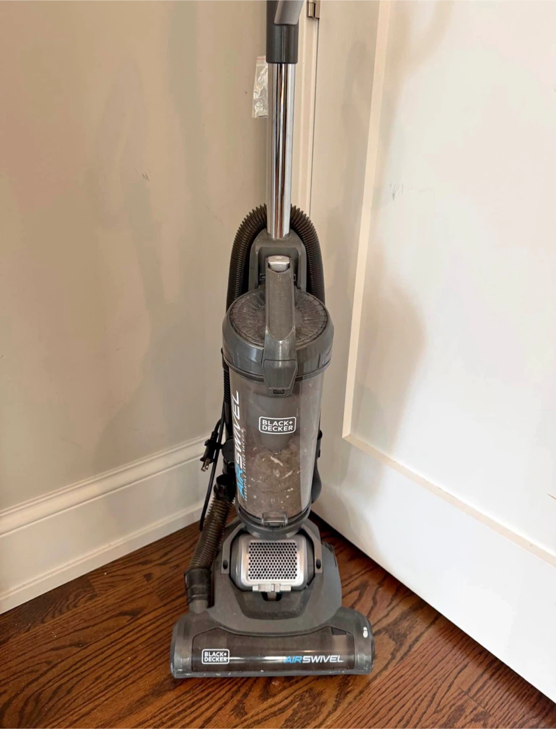 Selling ASAP Black+Decker AirSwivel Upright Vacuum