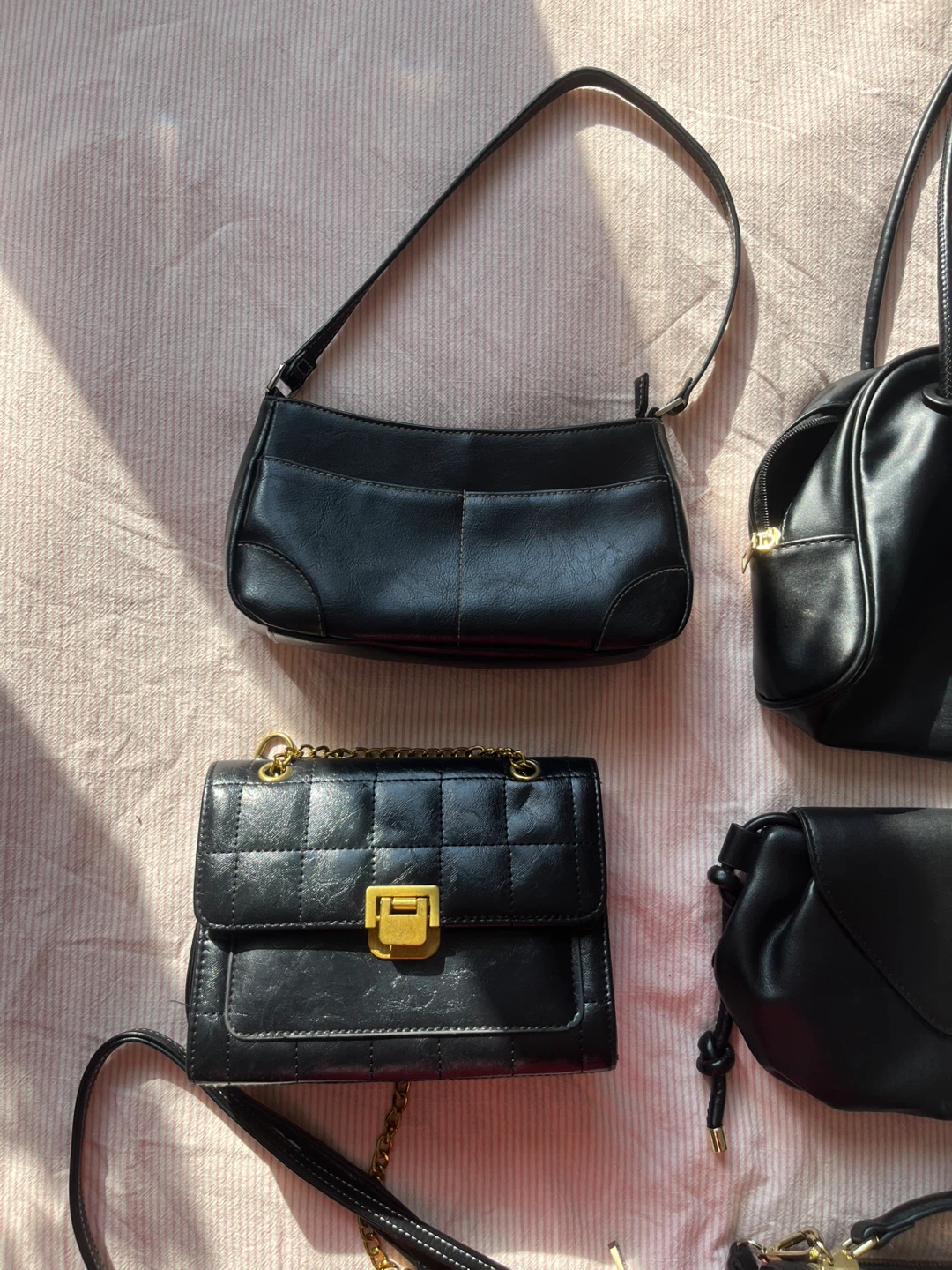 MOVING SALE: bags - photo 2
