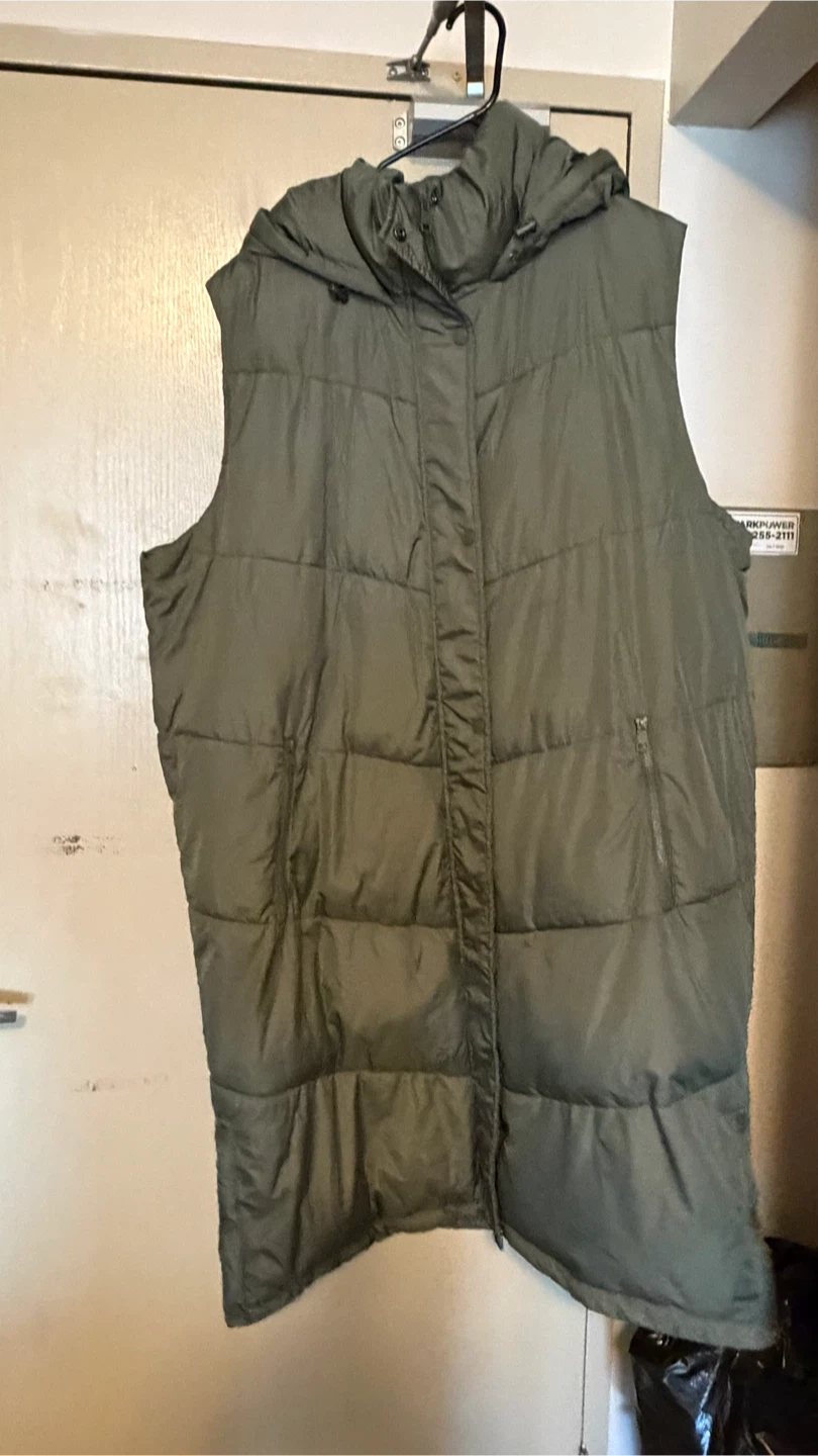 Plus size 2X Olive Green Puffer Vest with Hood - photo 4