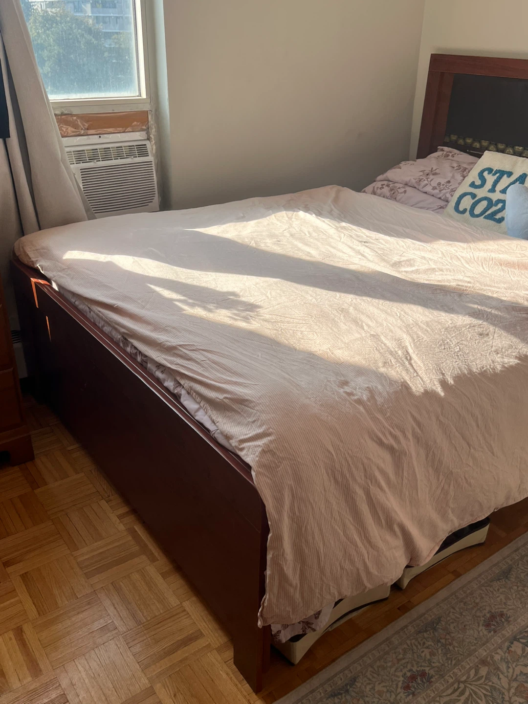 Queen Bedroom Set - photo 2
