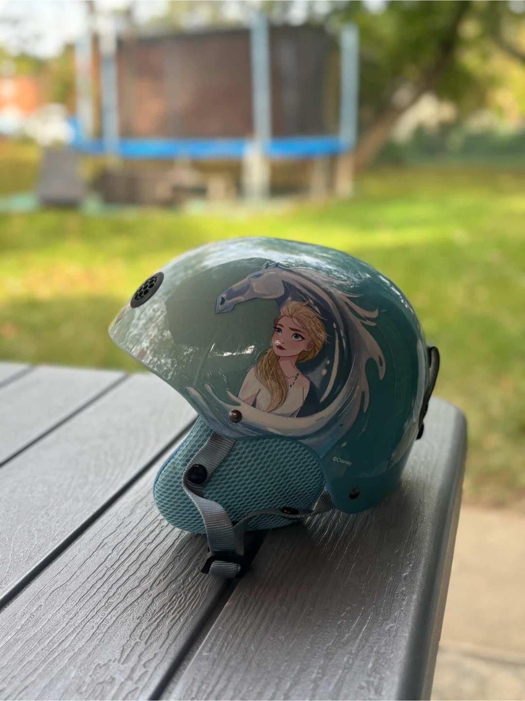 Disney Frozen Kids Ski & Snowboard Helmet - Excellent Condition