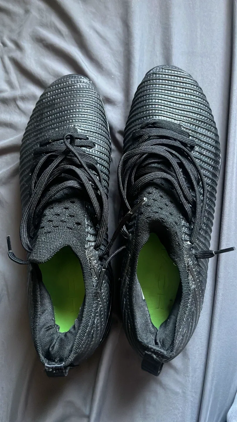 UA blur pro football cleats